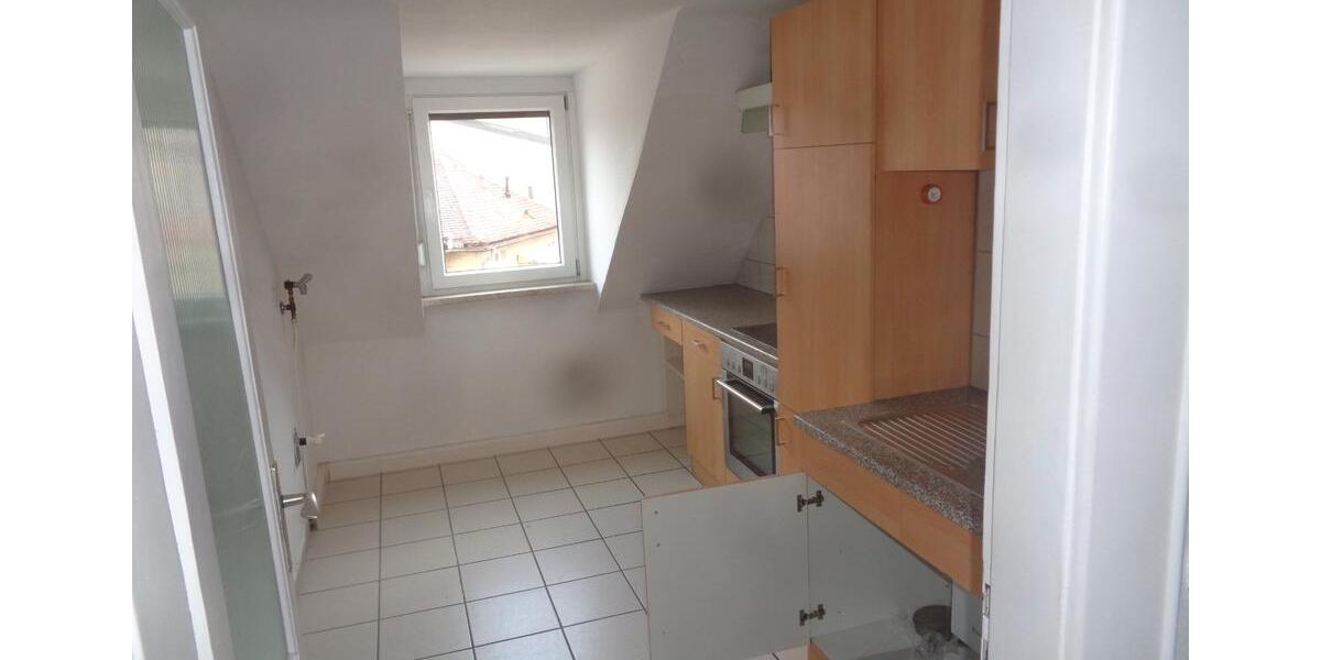 Dachgeschoßwohnung Würzburg Sanderau - 3 Zimmer, 61 m&sup2;, 600&euro; | Angebot:25988938