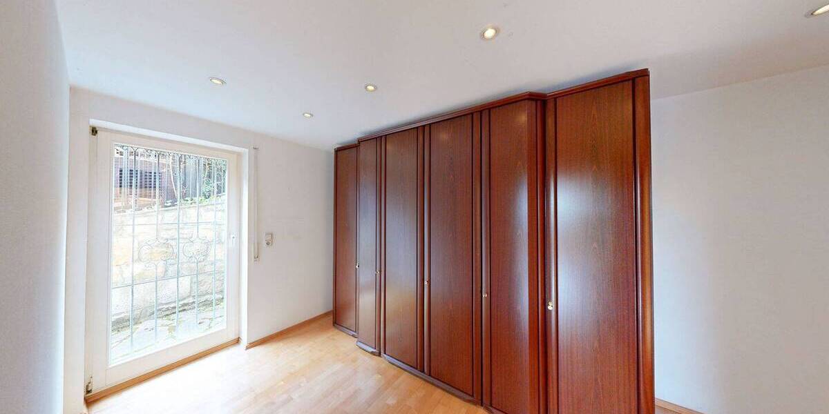 Einfamilienhaus Würzburg Lengfeld - 8 Zimmer, 182 m&sup2;, 620.000&euro; | Angebot:26028398