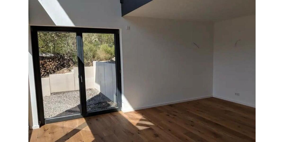 Doppelhaushälfte Gerbrunn - 3 Zimmer, 120 m&sup2;, 1.650&euro; | Angebot:26672621
