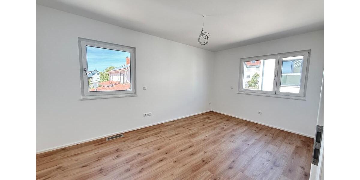 Doppelhaushälfte Unterpleichfeld - 5 Zimmer, 145 m&sup2;, 2.190&euro; | Angebot:26462335