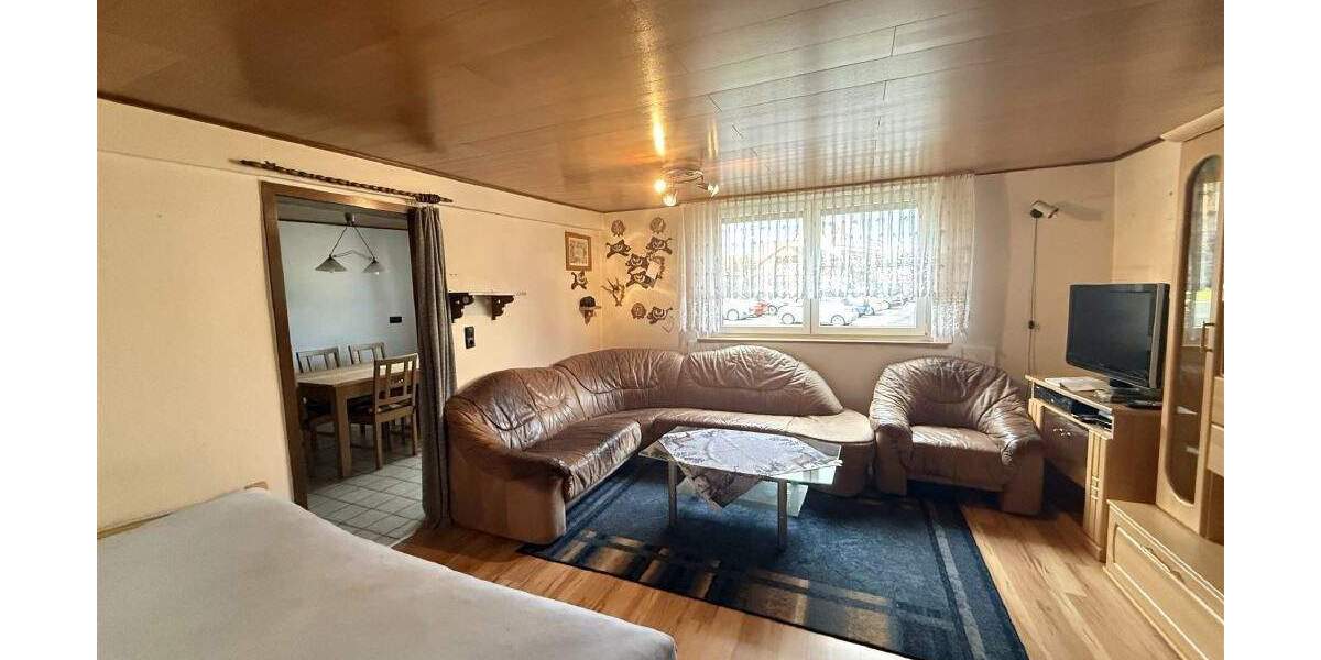 Mehrfamilienhaus, Wohnhaus Werbach - 7 Zimmer, 135 m&sup2;, 135.000&euro; | Angebot:25802708