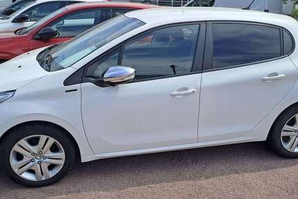 Peugeot 208 58.117 km 7.699 &euro; Kirchheim 97268