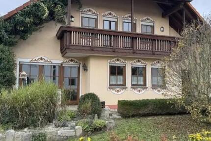 Haus Grünsfeld - 8 Zimmer, 266 m&sup2;, 550.000&euro; | Angebot:24693647