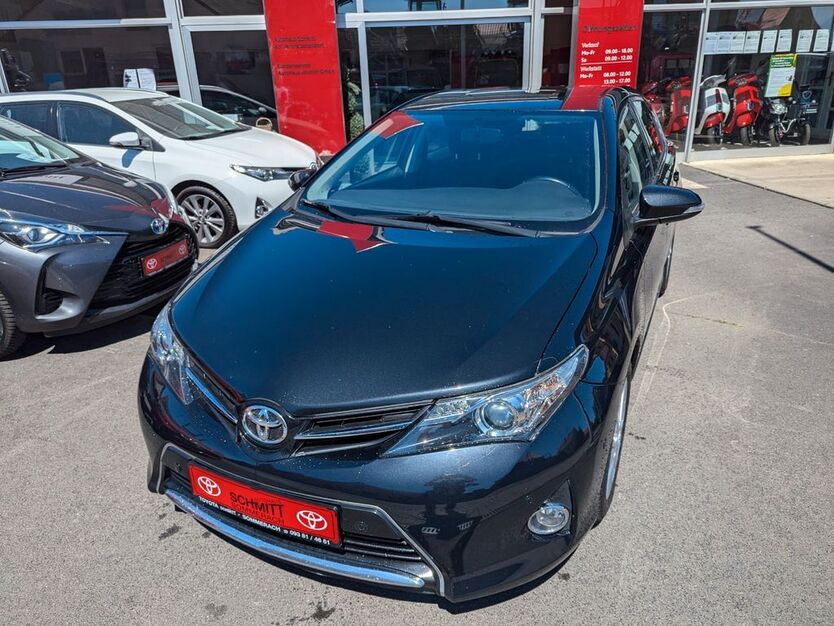 Toyota Auris 109.890 km 8.950 € Sommerach 97334