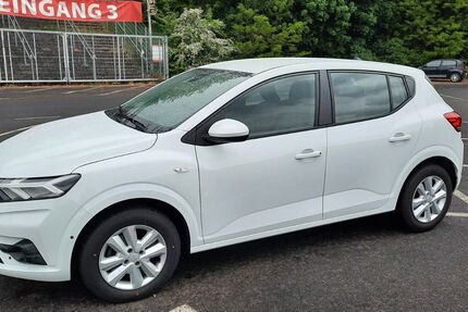Dacia Sandero 75.000 km 11.990 &euro; Würzburg 97084