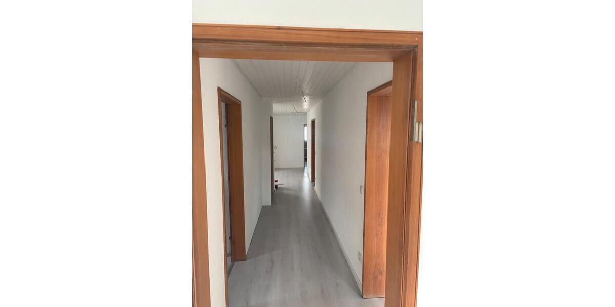 Dachgeschoßwohnung Tauberbischofsheim - 3 Zimmer, 110 m&sup2;, 850&euro; | Angebot:24840624