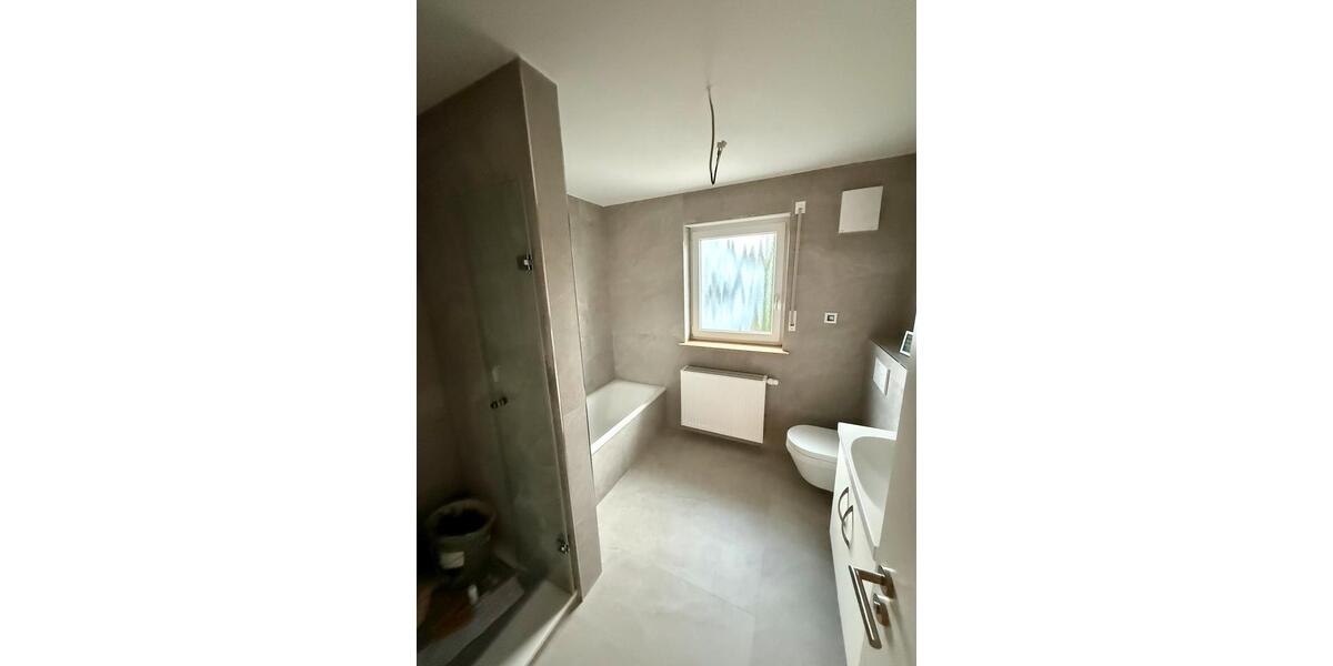 Etagenwohnung Eibelstadt - 3 Zimmer, 100 m&sup2;, 1.200&euro; | Angebot:24659443