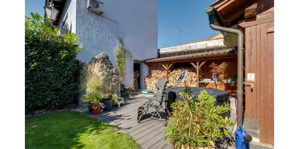 Mehrfamilienhaus, Wohnhaus Kitzingen - 7 Zimmer, 250 m&sup2;, 500.000&euro; | Angebot:25747372