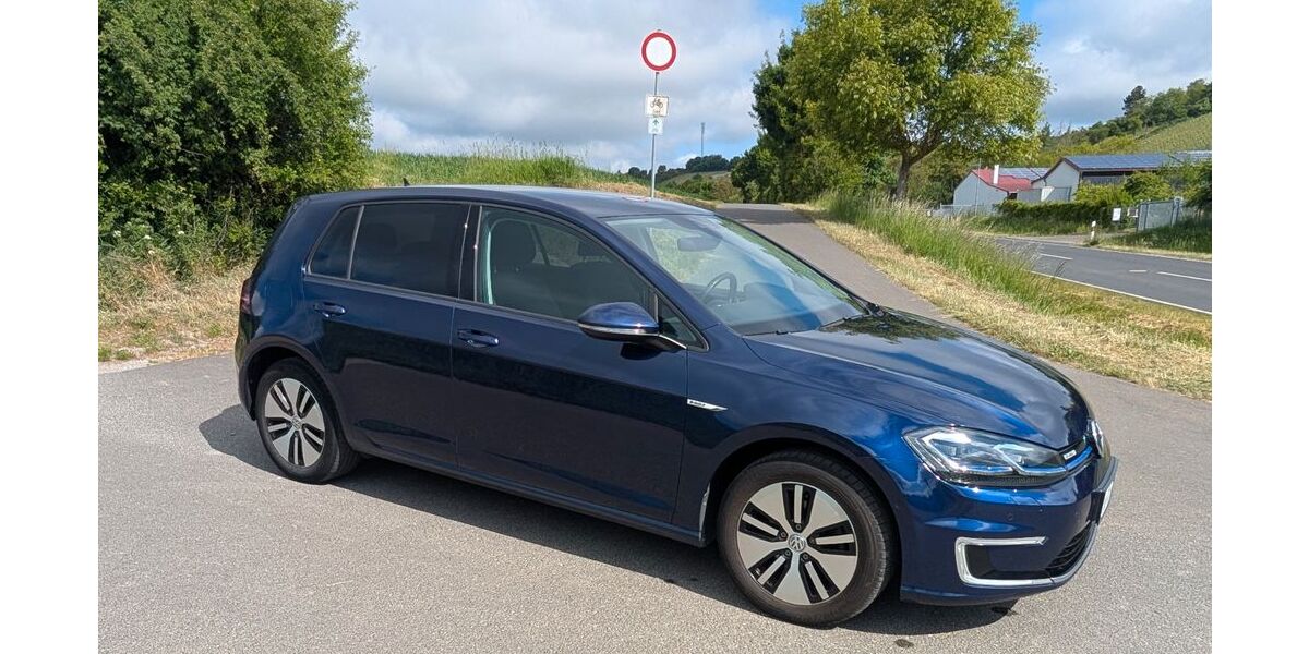 VW Golf 105.000 km 13.700 € Kitzingen 97318