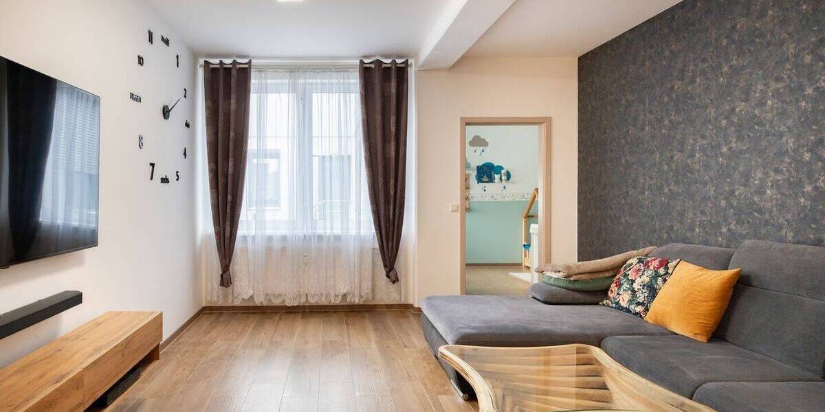 Mehrfamilienhaus, Wohnhaus Zell am Main - 2 Zimmer, 1 m&sup2;, 2.700.000&euro; | Angebot:25682353