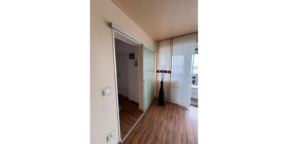 Helle 3-Zimmer-Wohnung mit Weitblick über Schweinfurt – Am Bergl 3 zimmer