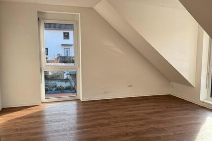 Helle Büro- oder Praxisräume in Geschäftshaus in Kürnach zimmer