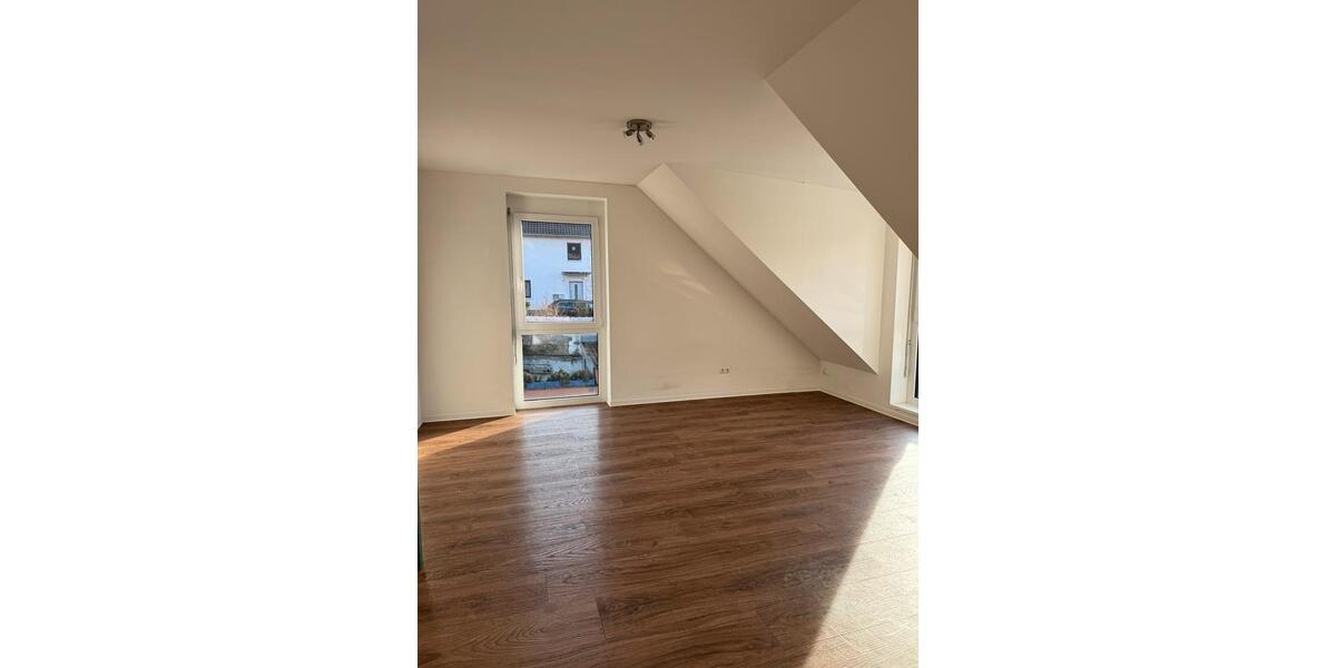 Helle Büro- oder Praxisräume in Geschäftshaus in Kürnach zimmer