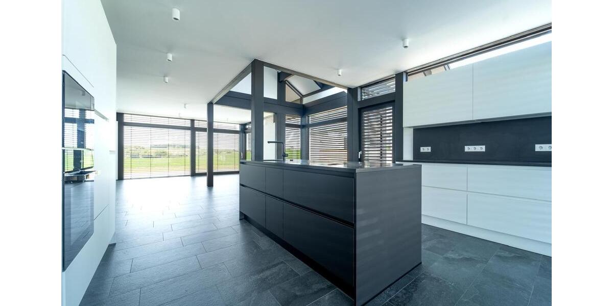 Einfamilienhaus Eisingen - 6 Zimmer, 200 m&sup2;, 2.500&euro; | Angebot:25634013