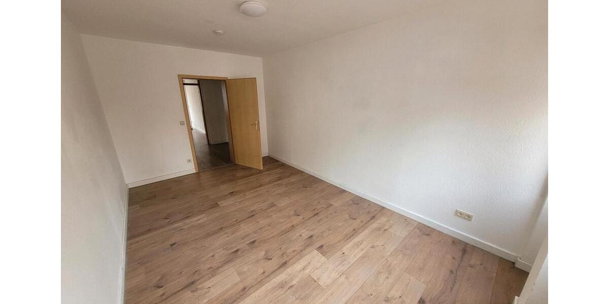 Etagenwohnung Tauberbischofsheim - 4 Zimmer, 112 m&sup2;, 950&euro; | Angebot:26440296