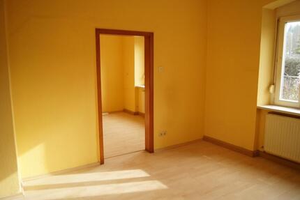 Wohnung Ochsenfurt - 3 Zimmer, 70 m&sup2;, 420&euro; | Angebot:25298358