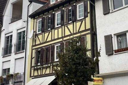 historisches Wohn- und Geschäftshaus in der Tauberbischofsheimer Fußgängerzone mit Parkplatz 8 zimmer