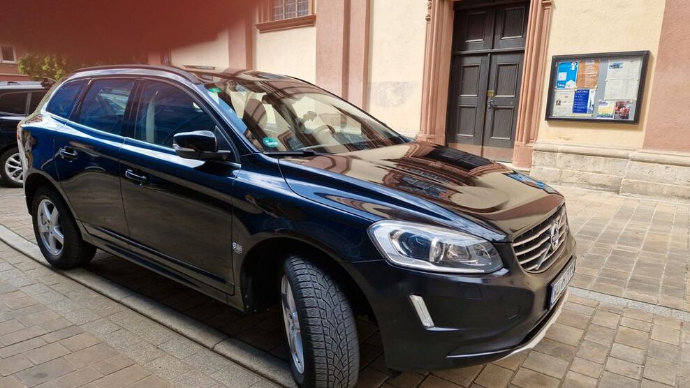 Volvo XC60 154.000 km 12.250 € Würzburg 97070