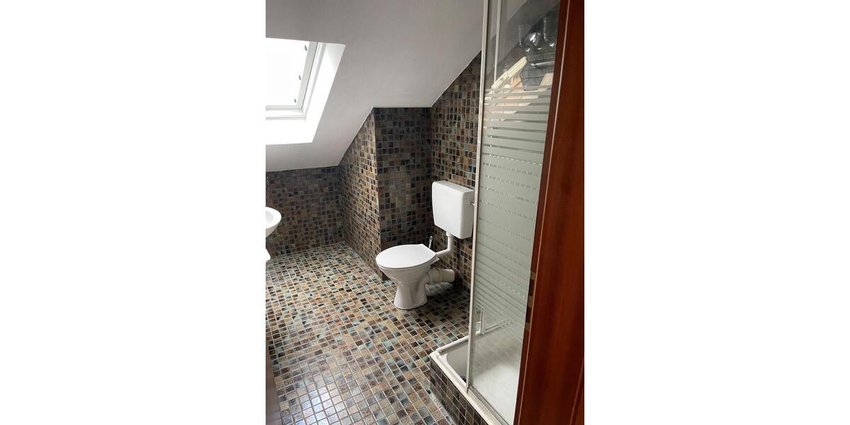 Dachgeschoßwohnung Randersacker - 2 Zimmer, 55 m&sup2;, 860&euro; | Angebot:26033547