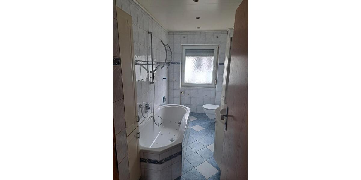 Etagenwohnung Marktheidenfeld - 4 Zimmer, 100 m&sup2;, 871&euro; | Angebot:26532038