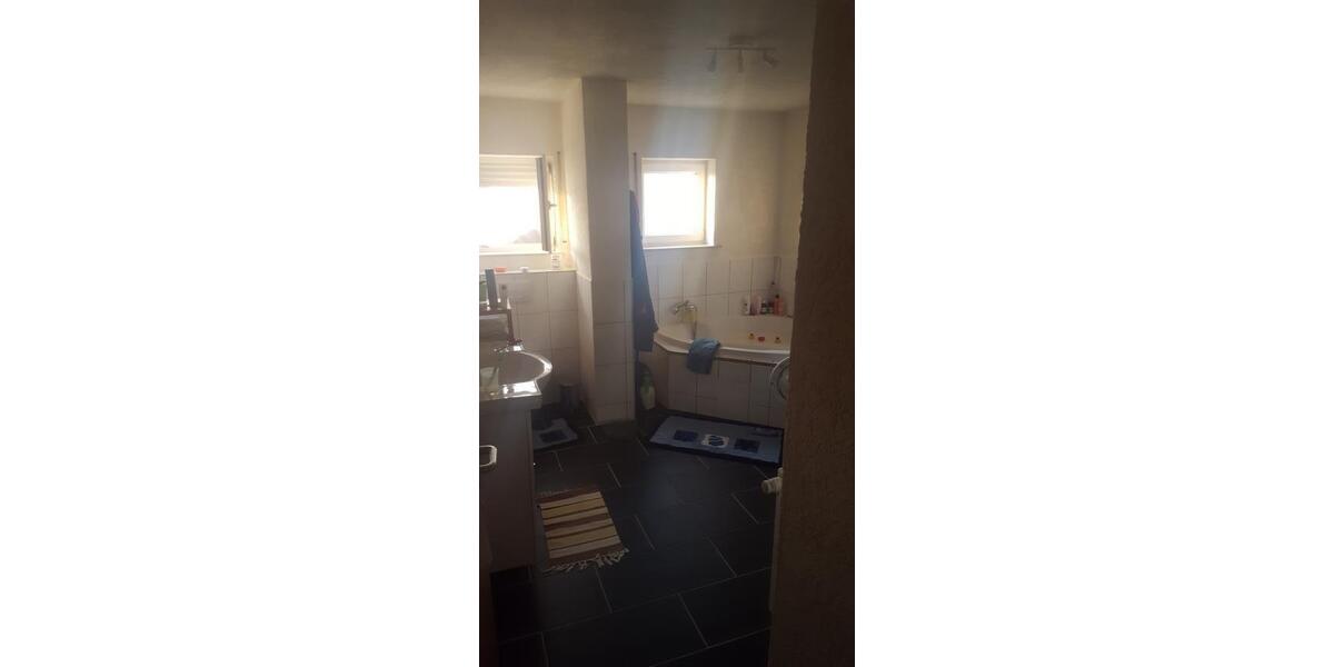 Etagenwohnung Eußenheim - 3 Zimmer, 98 m&sup2;, 750&euro; | Angebot:27550217