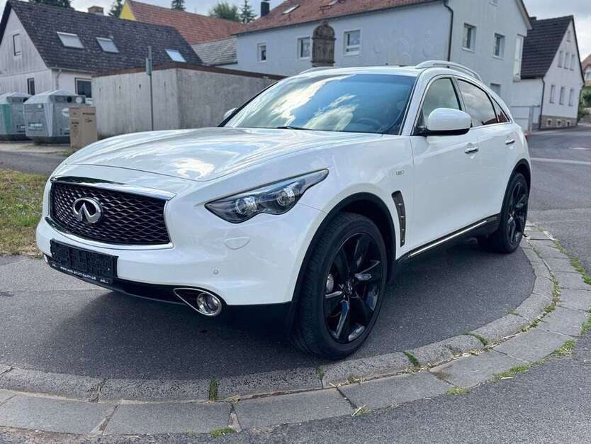 INFINITI QX70 84.619 km 21.999 € Essleben 97440