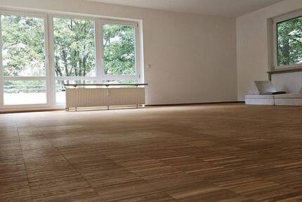 PROVISIONSFREI in WÜGerbrunn: lukrative SteuervorteilekernsaniertTerrasse2xTGim Grünen 3 zimmer