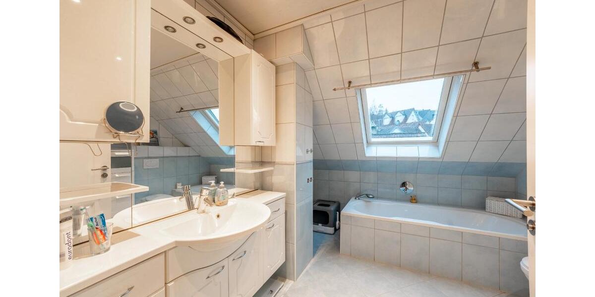Dachgeschoßwohnung Albertshofen - 4.5 Zimmer, 160 m&sup2;, 1.280&euro; | Angebot:26442379