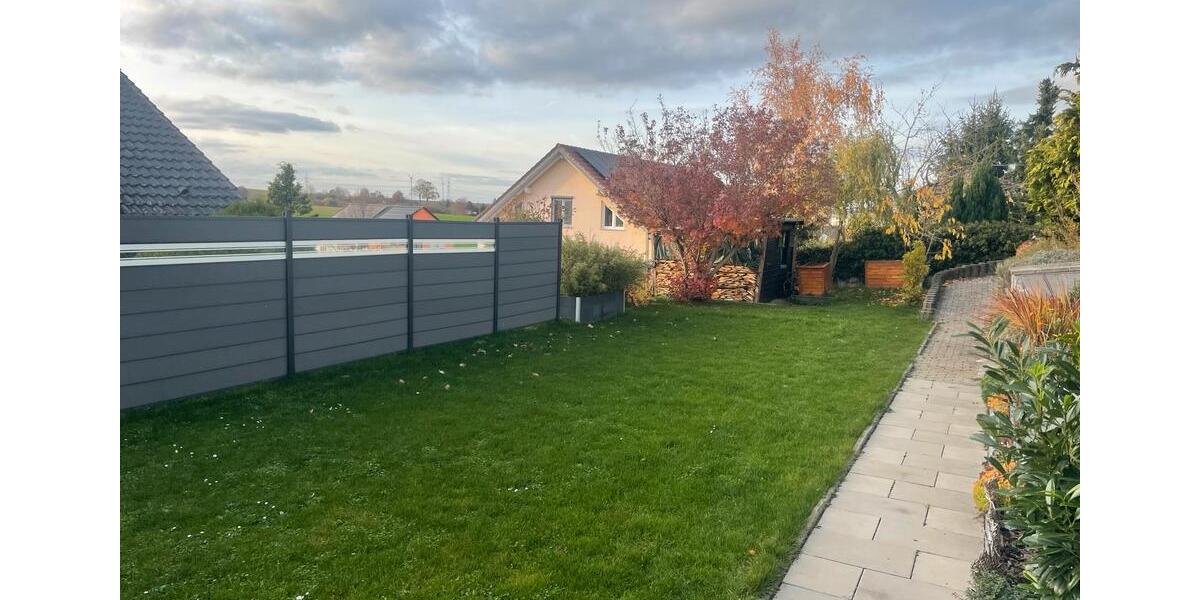 7 Zi. Haus Bungalow mit Einliegerwohnung und PV-Anlager 7 zimmer