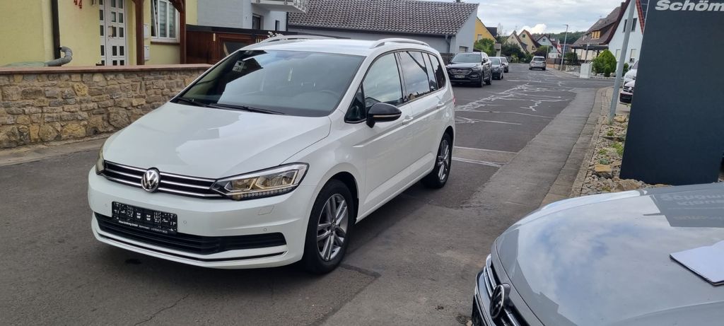 VW Touran 102.000 km 22.990 € Stammheim 97509