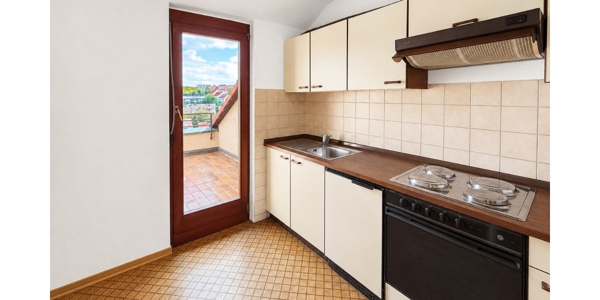 Ruhig wohnen, stadtnah leben – 2-Zimmer-Wohnung mit Dachloggia und Tiefgaragenstellplatz - Etagenwohnung würzburg Versbach | Angebot:27144301
