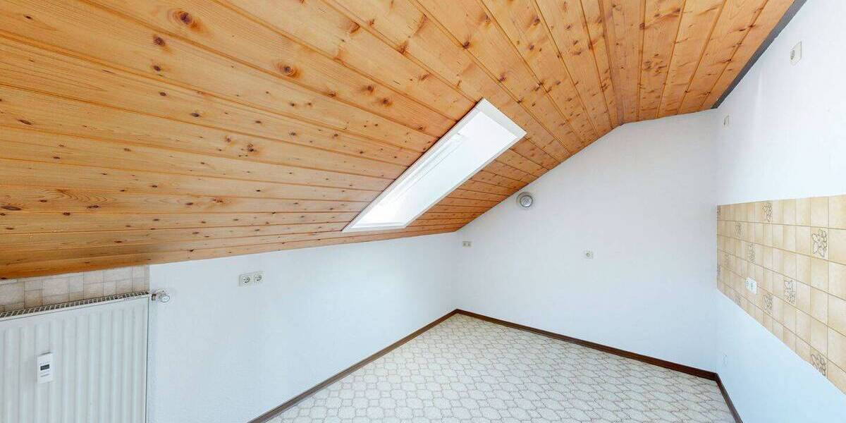 Mehrfamilienhaus, Wohnhaus Kirchheim Gaubüttelbrunn - 5 Zimmer, 184 m&sup2;, 360.000&euro; | Angebot:26767865