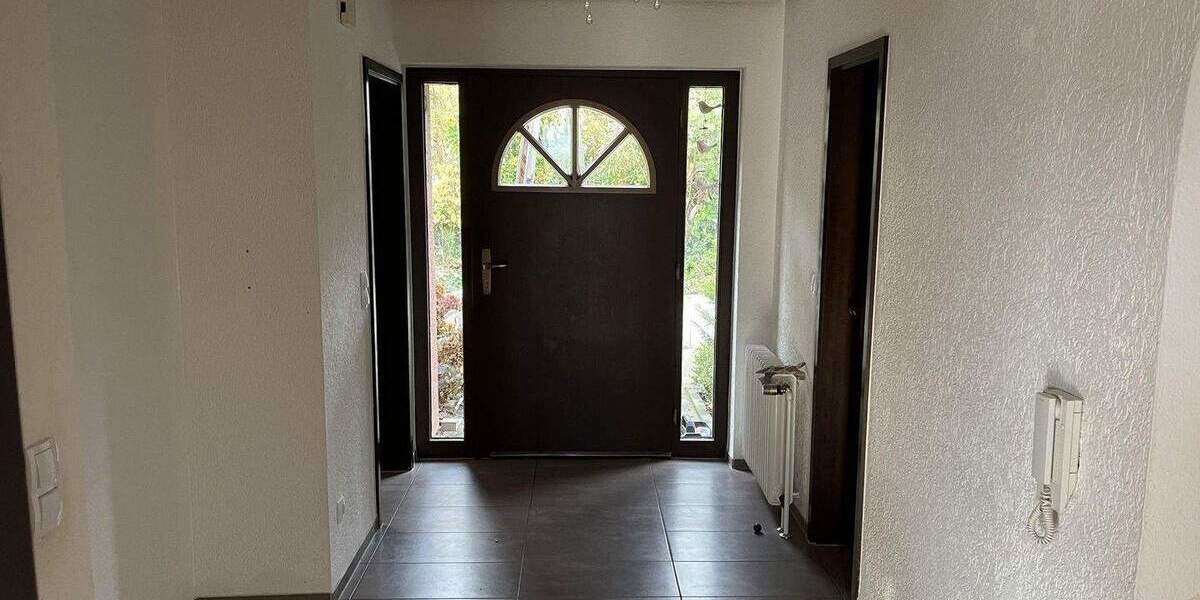 Freistehender Bungalow mit 2 Appartements 7 zimmer