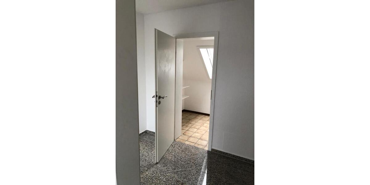 Dachgeschoßwohnung Würzburg Lindleinsmühle - 1.5 Zimmer, 42 m&sup2;, 530&euro; | Angebot:26676109