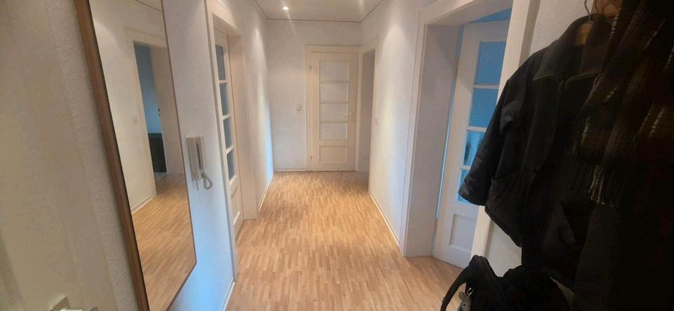 Dachgeschoßwohnung Würzburg Dürrbachau - 2 Zimmer, 30 m&sup2;, 623&euro; | Angebot:25657045
