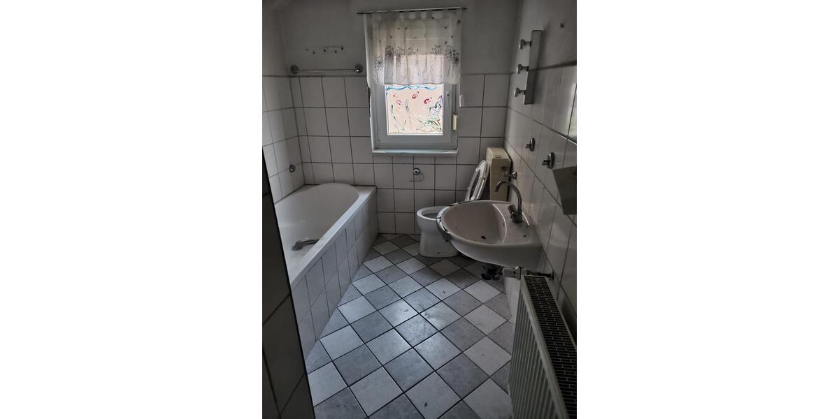 Mehrfamilienhaus, Wohnhaus Giebelstadt - 199.000&euro; | Angebot:25234421