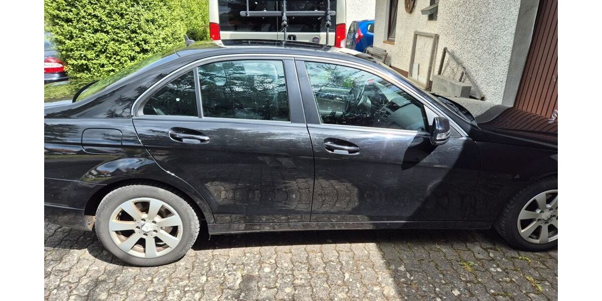 Mercedes-Benz C 200 166.000 km 6.500 &euro; Karbach 97842