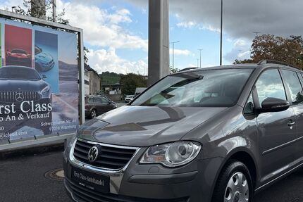 VW Touran 164.000 km 5.499 € Würzburg 97076