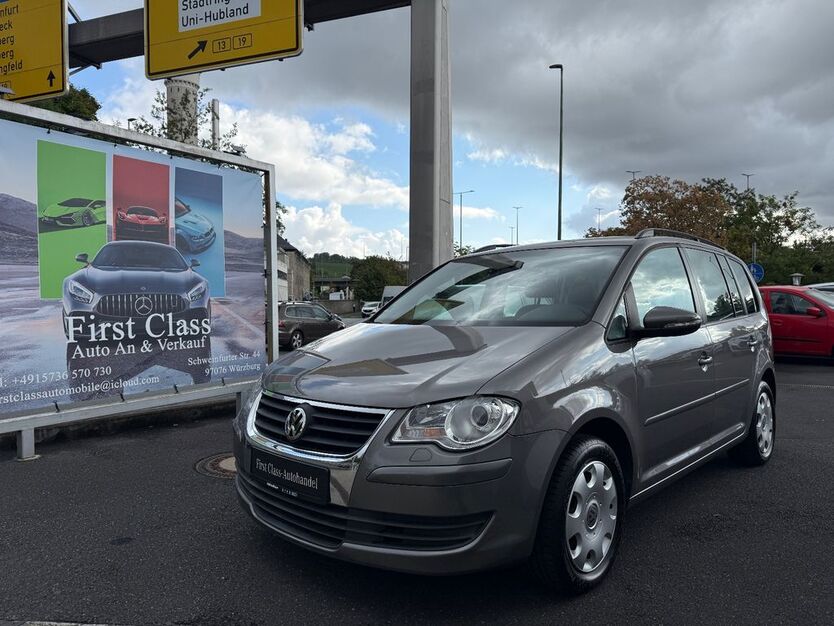 VW Touran 164.000 km 5.499 € Würzburg 97076