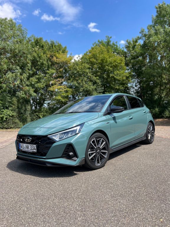 i20
