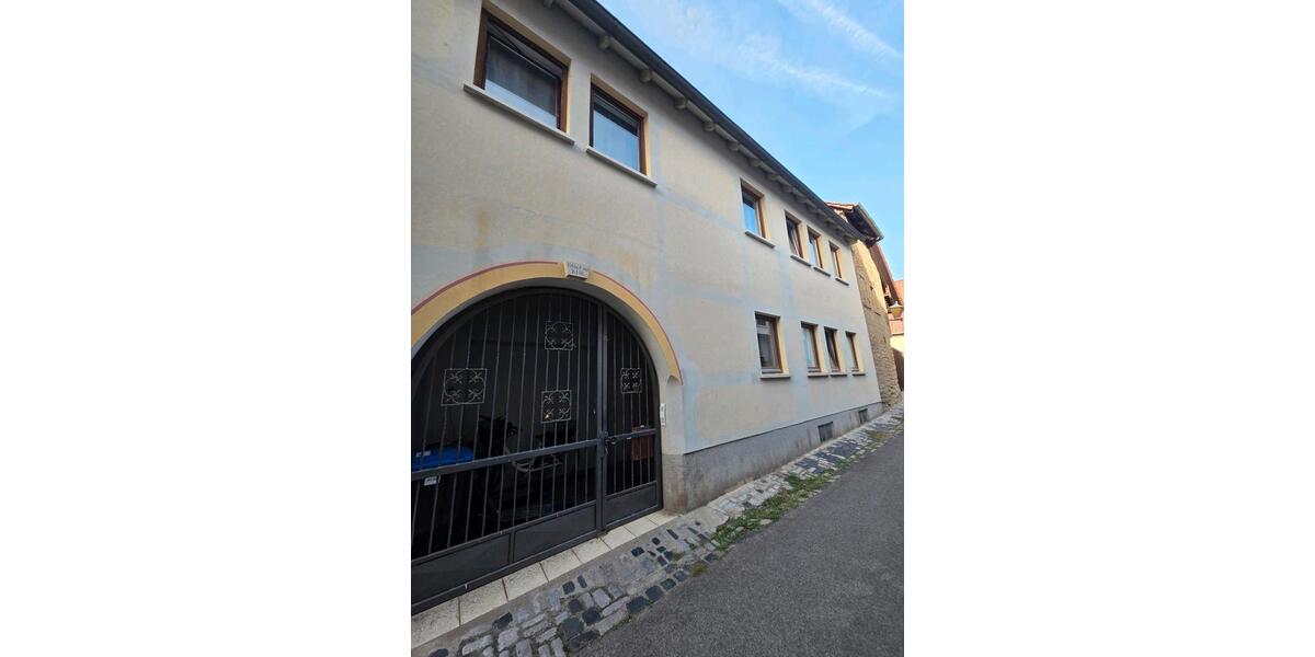 Einfamilienhaus Mainbernheim - 6.5 Zimmer, 260 m&sup2;, 1.700&euro; | Angebot:27613282