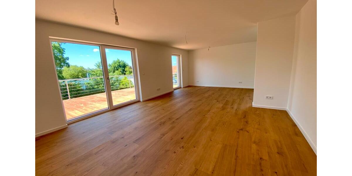 Etagenwohnung Marktbreit - 6 Zimmer, 190 m&sup2;, 2.100&euro; | Angebot:26678755