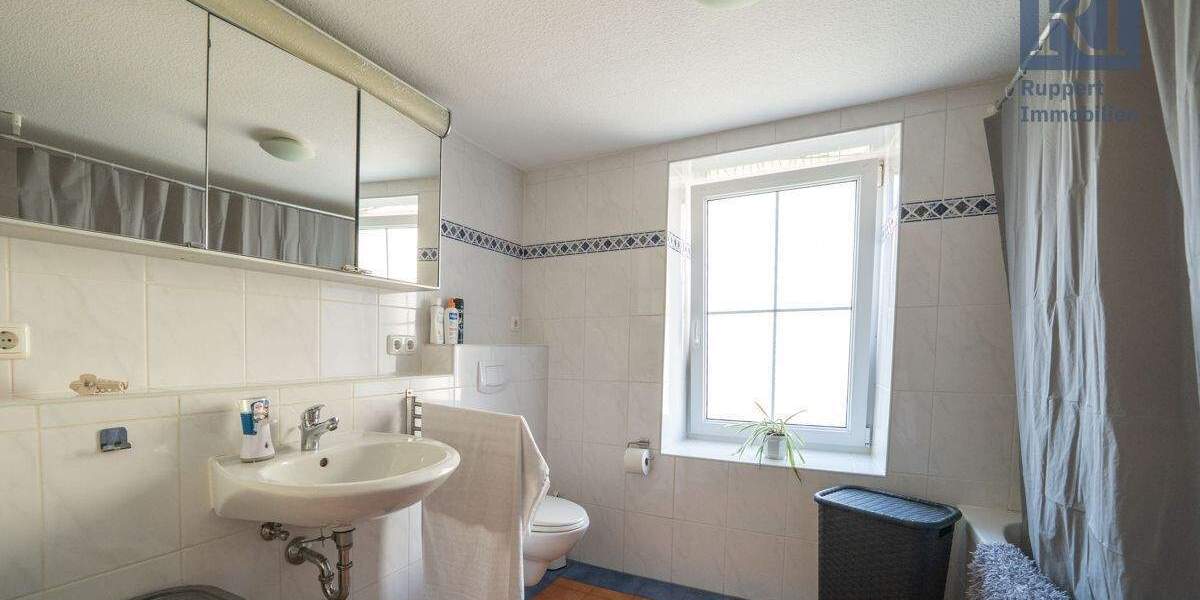 Etagenwohnung Oberpleichfeld - 4 Zimmer, 99 m&sup2;, 242.000&euro; | Angebot:25666651