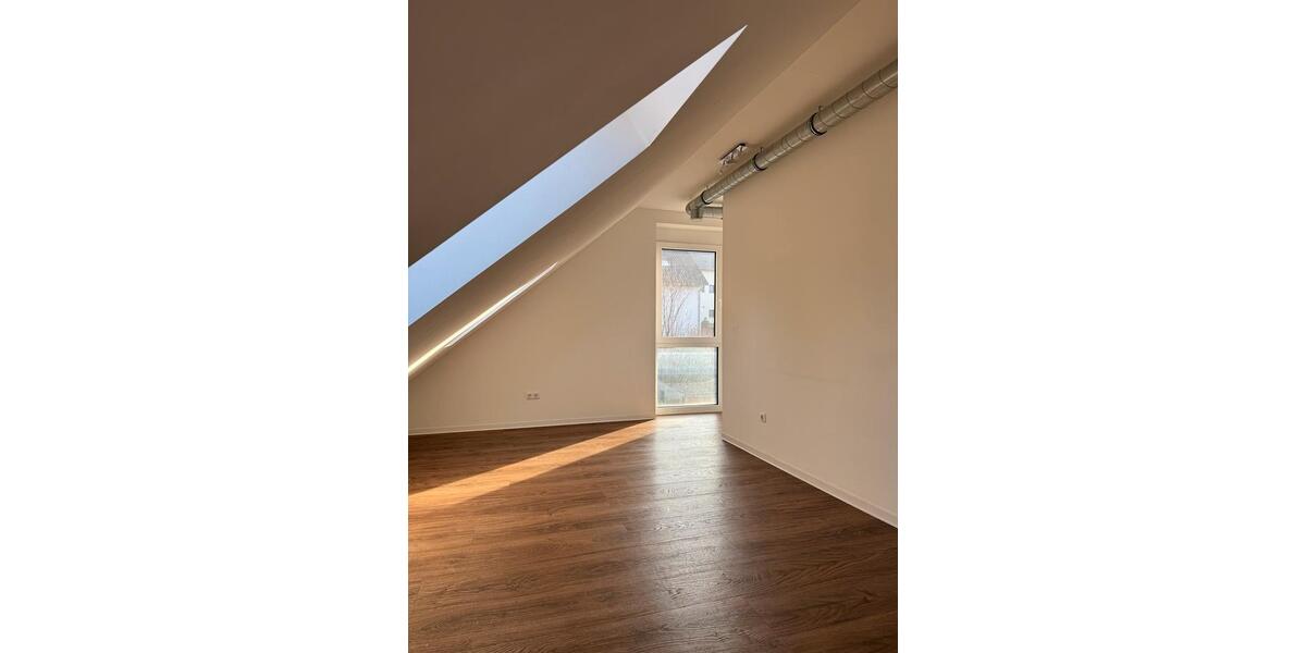 Helle Büro- oder Praxisräume in Geschäftshaus in Kürnach zimmer