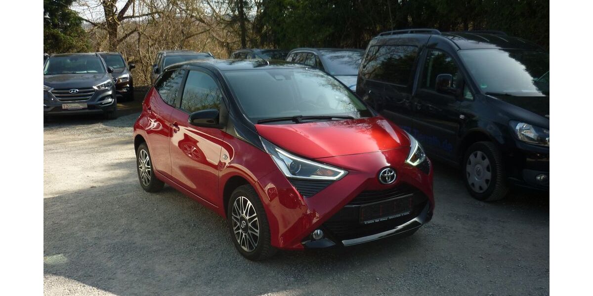 Toyota Aygo (X) 15.000 km 11.500 &euro; Estenfeld bei Würzburg 97230