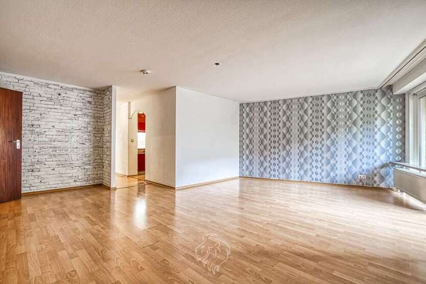 Wohnung zum Kaufen in Würzburg 167.000 € 72 m²