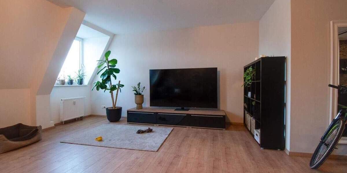 Etagenwohnung Kitzingen - 2 Zimmer, 96 m&sup2;, 920&euro; | Angebot:24801542