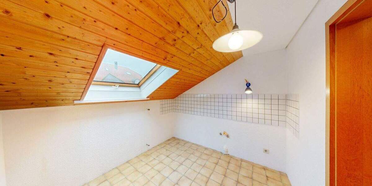 Einfamilienhaus Marktheidenfeld Marienbrunn - 8 Zimmer, 222 m&sup2;, 389.000&euro; | Angebot:24844974