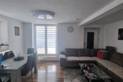 Haus Giebelstadt - 3 Zimmer, 64 m&sup2;, 900&euro; | Angebot:27617171