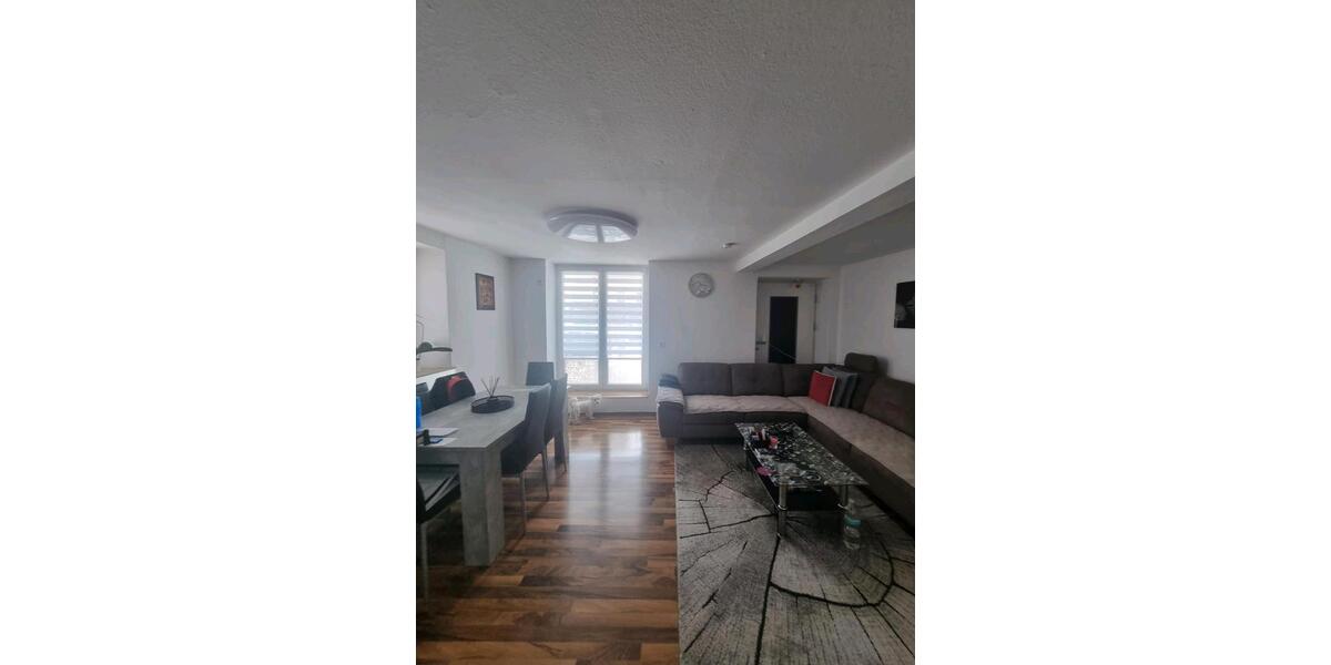 Mehrfamilienhaus, Wohnhaus Giebelstadt - 3 Zimmer, 64 m&sup2;, 900&euro; | Angebot:27617171